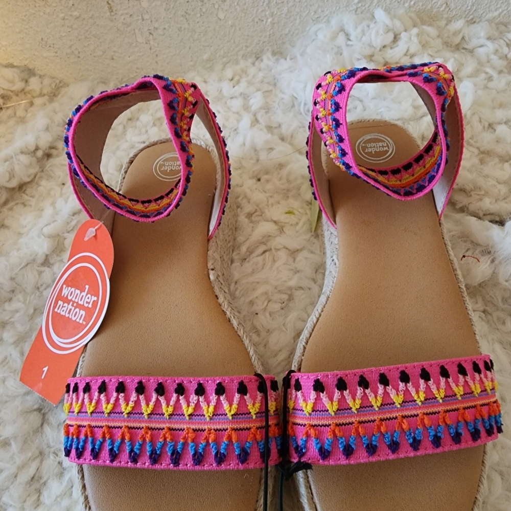 Sandals - Picture 2 of 9